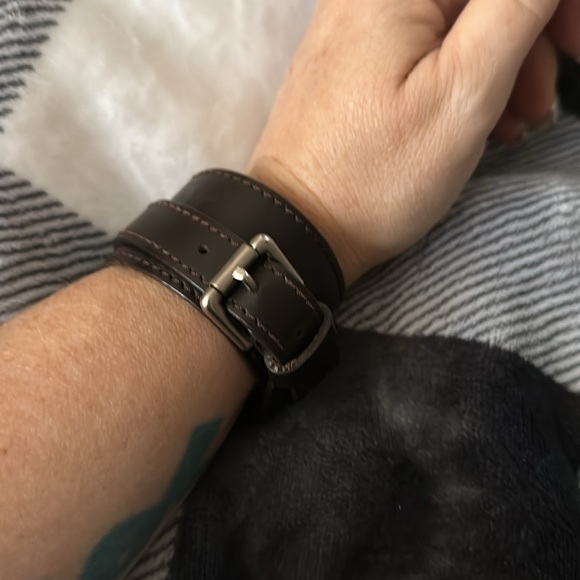 Authentic Louis Vuitton Leather Monogram Glacé Force wrap bracelet - Picture 12 of 15